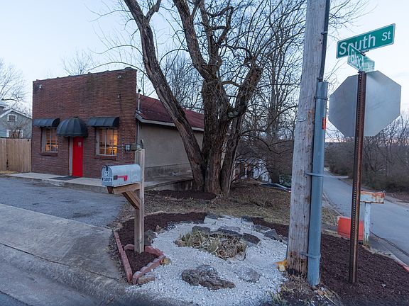 3rd image of 15 W South St