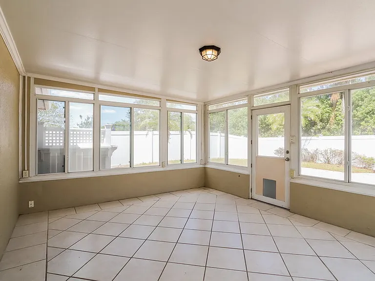 13517 Padron Ct — Photo 9