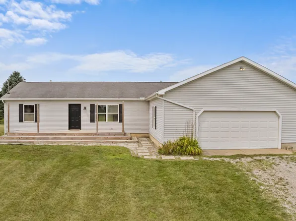 1790 N Bird Lake Rd, Hillsdale, MI 49242