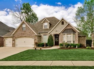 7001 W Inglewood Ct, Rogers, AR 72758