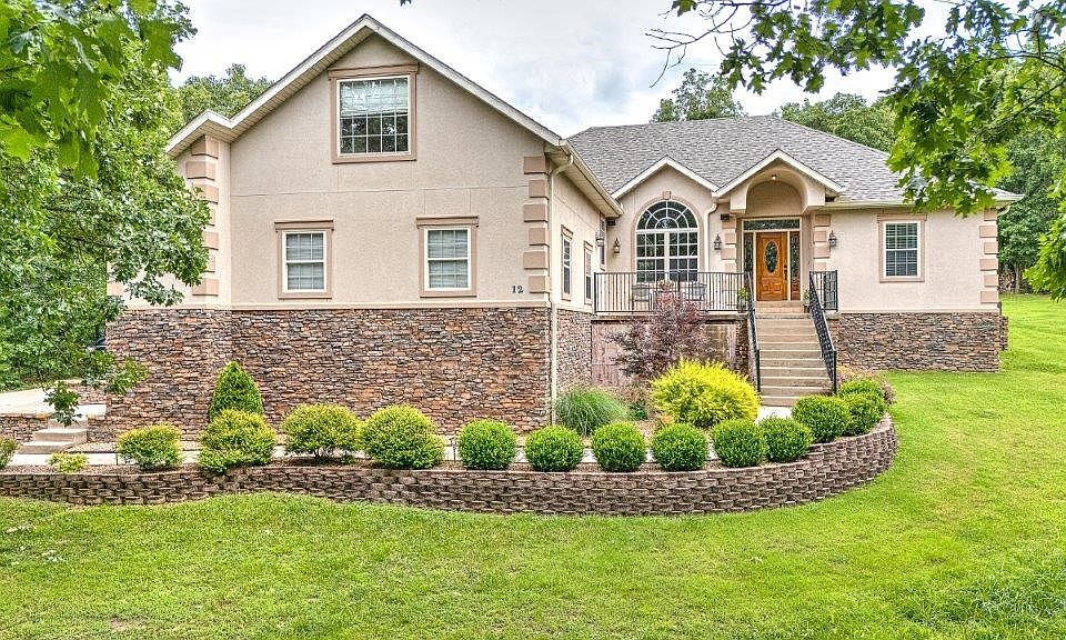 1st image of 12 Little Borough Ln