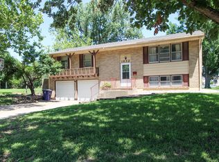 1832 Ranser Rd, Manhattan, KS 66502
