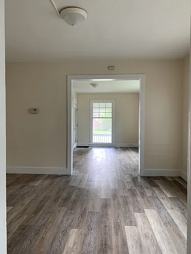 1009 Broad St Photo 1
