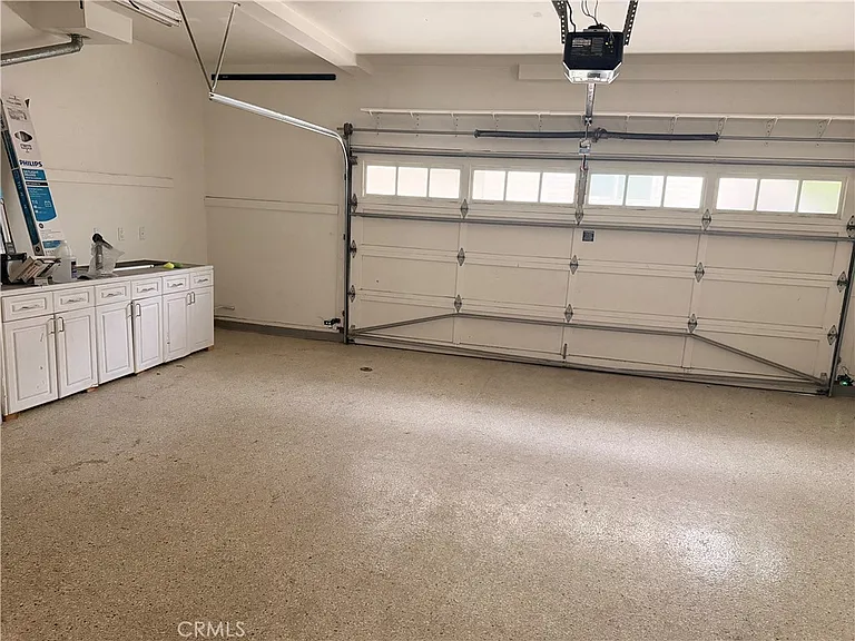 515 W Balboa Blvd — Photo 45