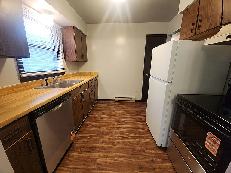 1129 Primrose Ct — Photo 8