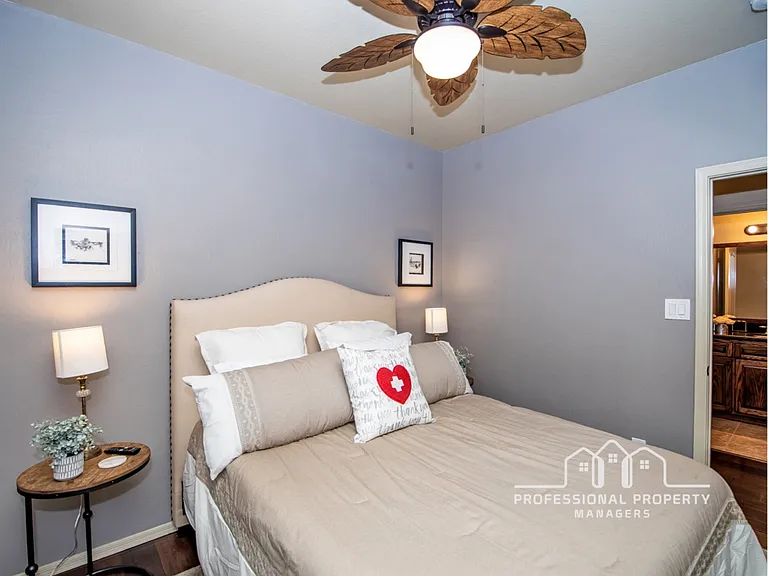 4551 S Agave Ave — Photo 8