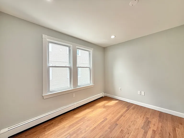52 Manor St #1 — Photo 17