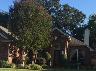 2512 Hollow Ridge Dr, Denton, TX 76210