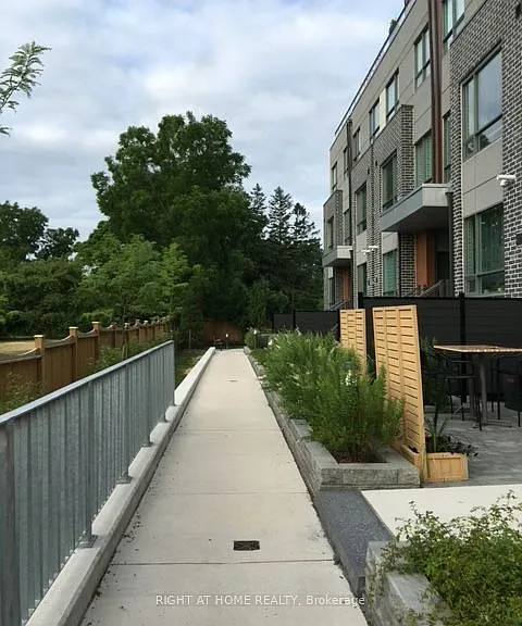 650 Atwater Ave #38 — Photo 22