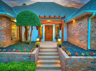 401 Crown Colony Rd, Edmond, OK 73034