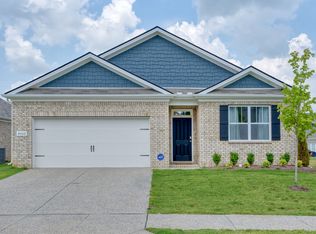 8066 Forest Hills Dr, Spring Hill, TN 37174