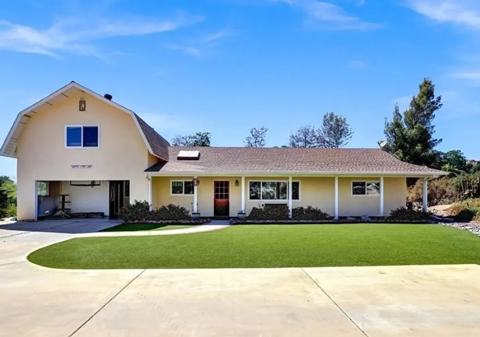 3 Bedroom 2 Bathroom Home in Wine Country! — Photo 1