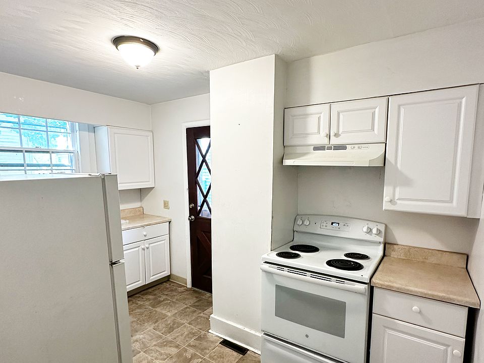 1st image of 558 Central Ave #1
