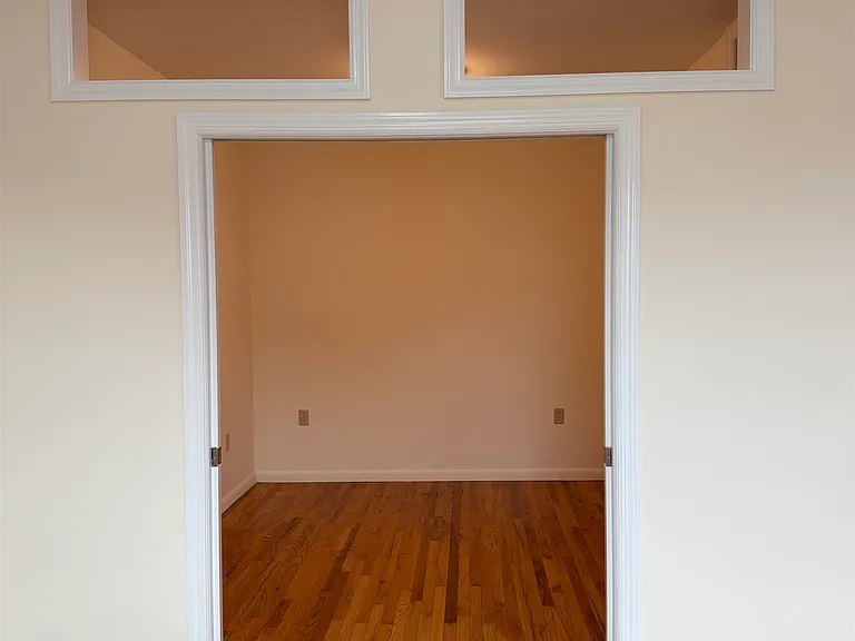 43-45 Sherman Pl #15 — Photo 4