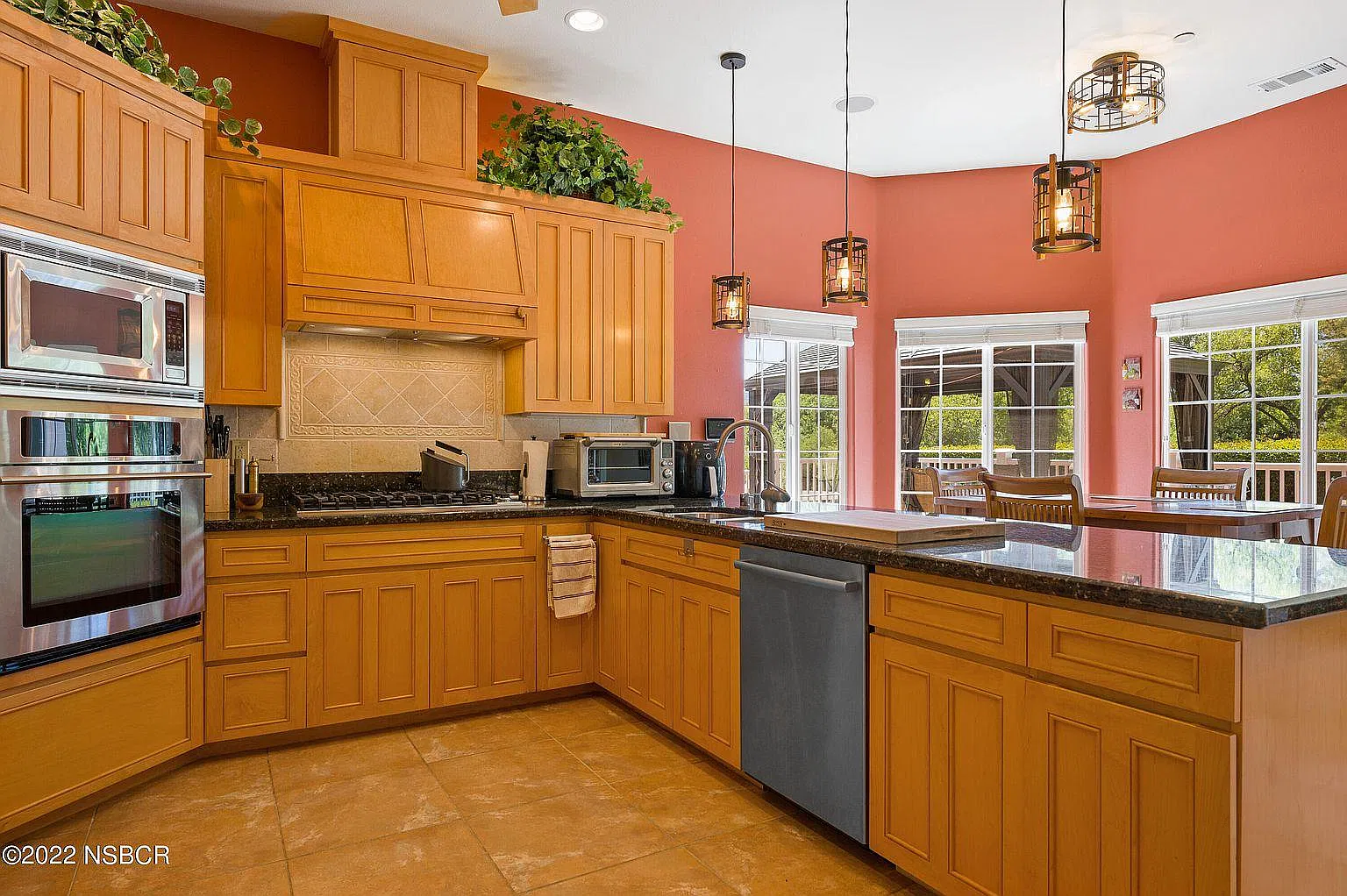 4 bed, 2729 sqft, $5,800 — Photo 2