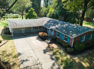 6702 Greenlawn Rd, Graymoor Devondale, KY 40222