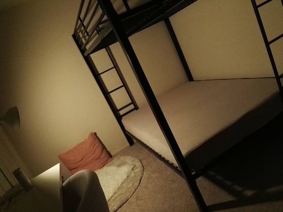 small bedroom with closet(can sell this full size bunk bed)