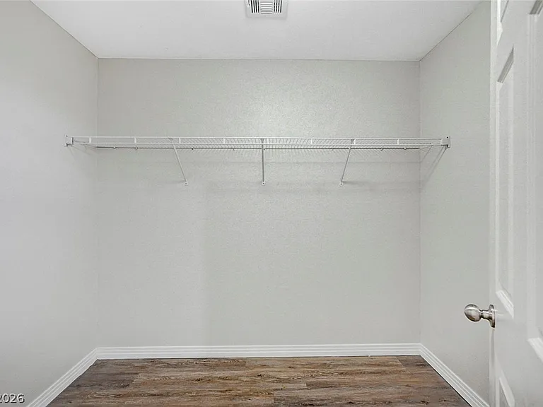 514 Eresma St — Photo 10