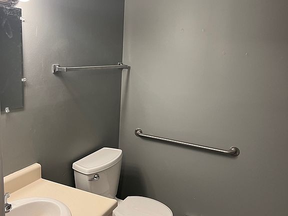 3rd image of 36 Mary St #206