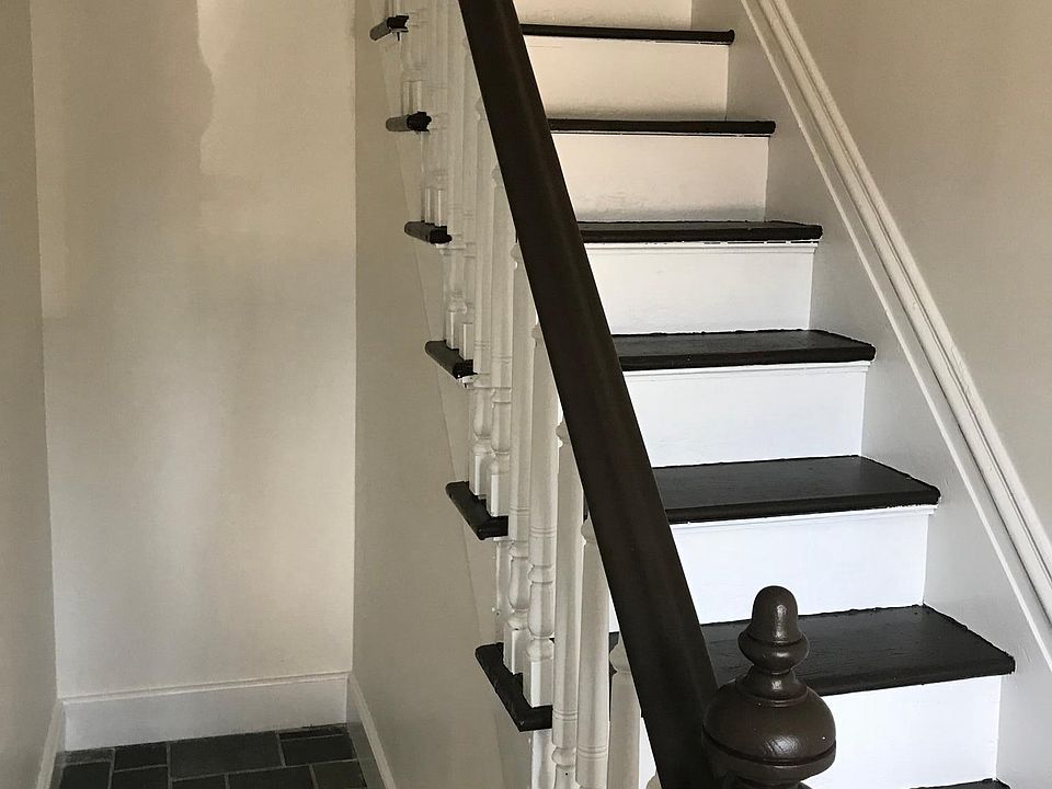 1st image of 7 Vermilyea St #2
