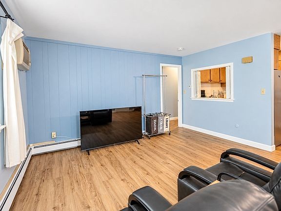 3rd image of 64 Jacqueline Rd APT 12