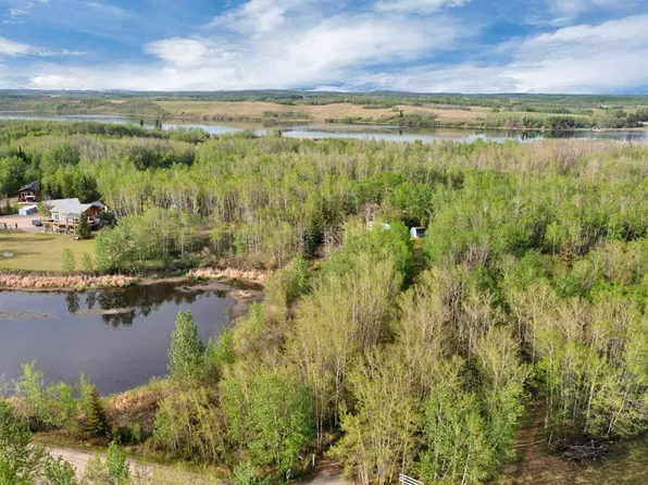 251-129 Range #36246, Rural Red Deer County, AB T4J 3E5