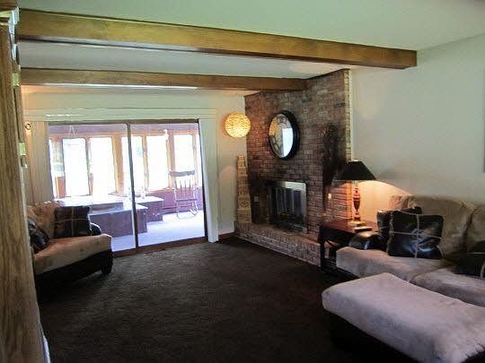 2nd image of 6661 Squire Ln
