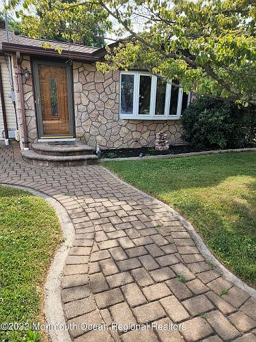 2nd image of 1419 Edgemere Rd