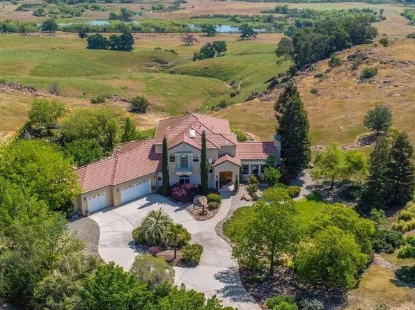 13817 Killarney Dr, Madera, CA 93636
