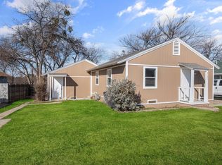 2121 Wagner Ave #B, Fort Worth, TX 76106