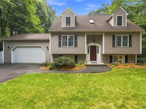 45 Andre Blvd, Glendale, RI 02826