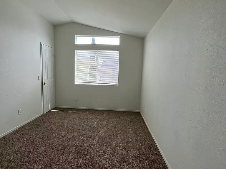 1022 Bess Pl — Photo 25