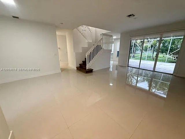 5402 NW 120th Ave — Photo 6