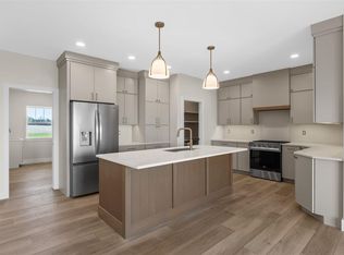 5501 Silver Ridge Rd, Marion, IA 52302