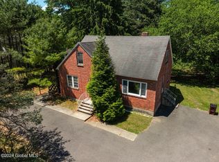 6137 State Farm Rd, Guilderland, NY 12084