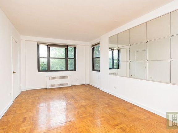 2nd image of 3103 Fairfield Ave APT 5H