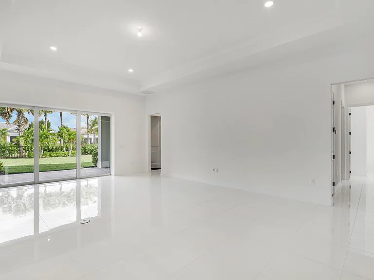 10815 Stellar Cir — Photo 7