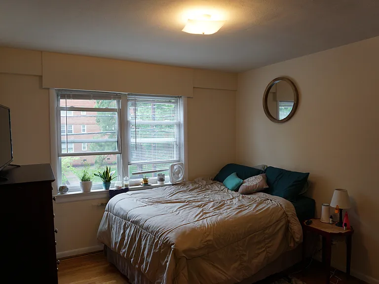 3425 Kensington Avenue — Photo 48