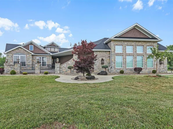 10366 W Aster Rd, Saint Jacob, IL 62281