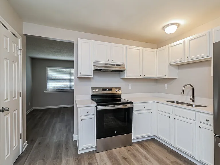 601 Kentbrook Dr — Photo 7