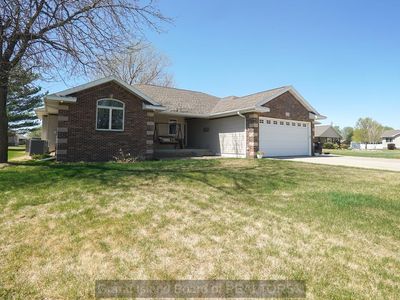 814 Lincoln Ave, Shelton, NE, 68876