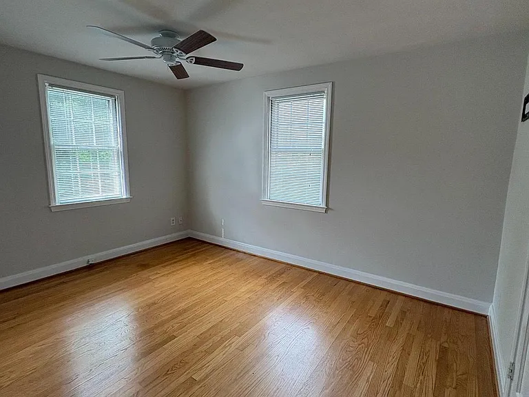 8134 Glen Gary Rd — Photo 16