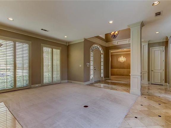 5th image of 5121 Marble Falls Ln