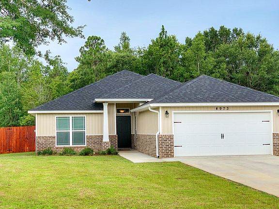 Shade tree in front yard
