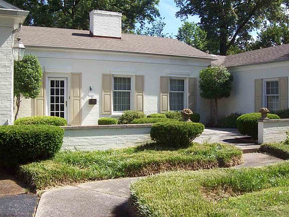 2nd image of 707 Chapel Ct