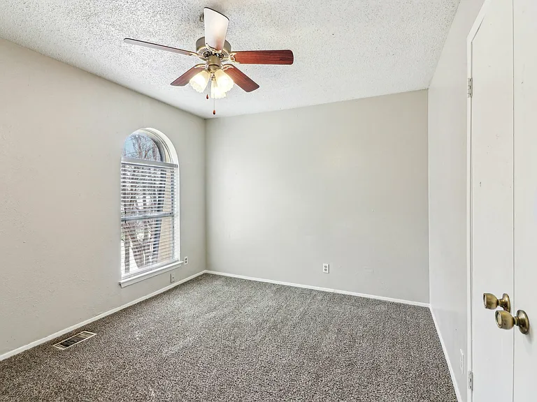 MB Arlington — Photo 25