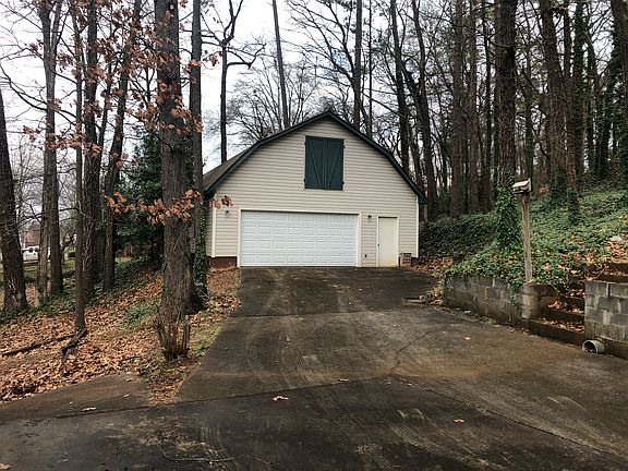 36’ x 36’ detached gargage