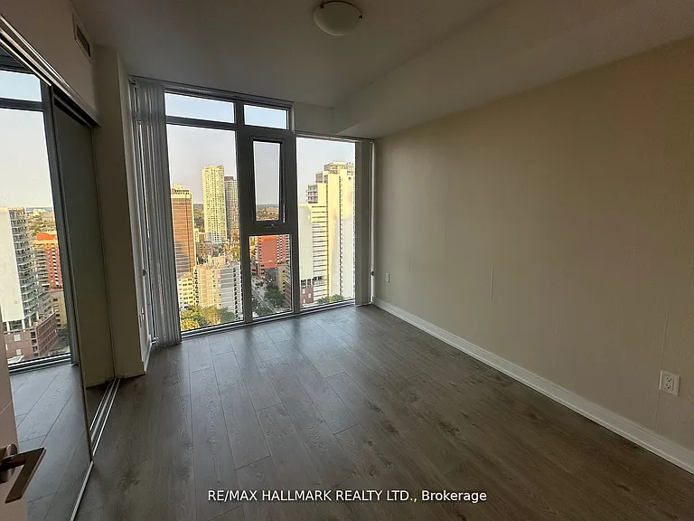 50 Wellesley St E #2904 — Photo 8
