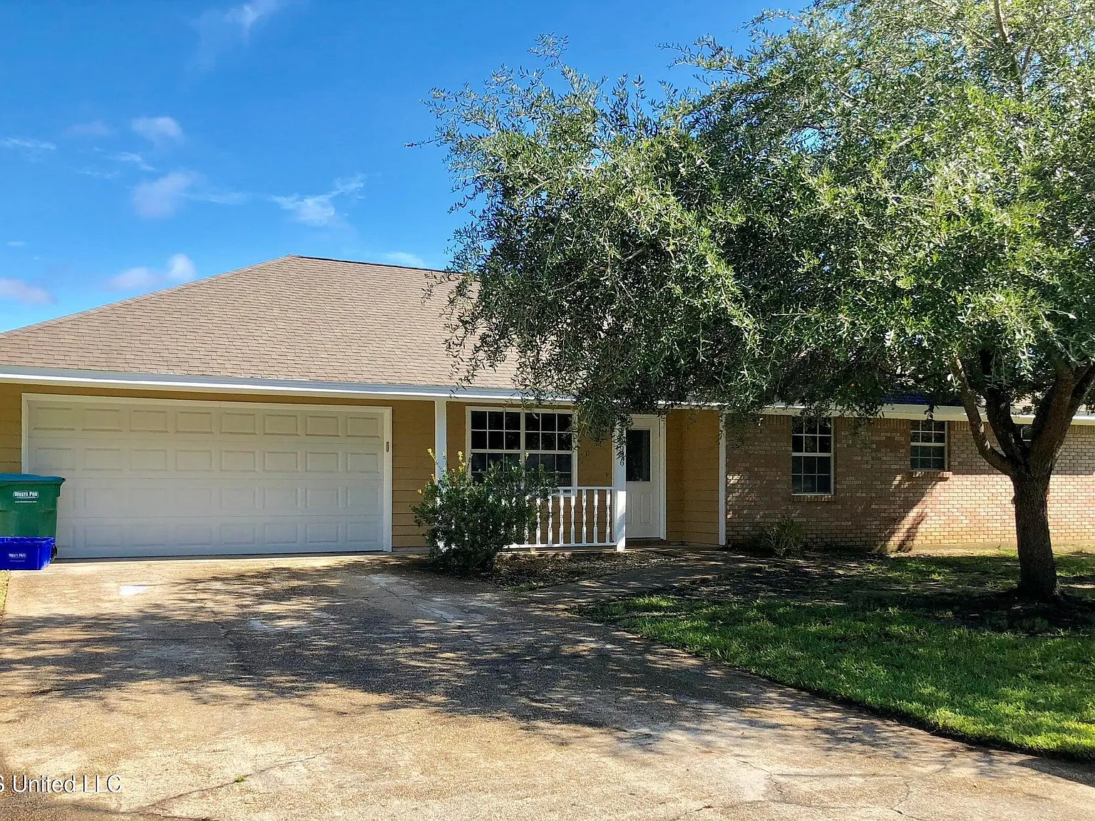 3 bed, 2.0 bath, 1404 sqft, $1,750 — Photo 1
