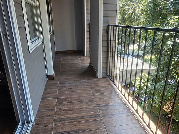 4th image of 104-52 164th St #2